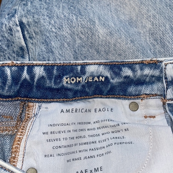 American Eagle Mom Jean - Picture 4 of 6
